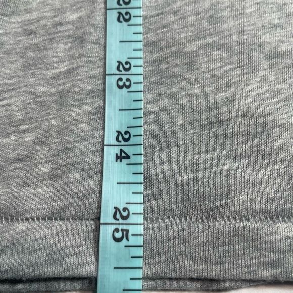 BNWOT Victoria’s Secret PINK Gray knitsequin short sleeve tshirt S PRICE FIRM - Picture 4 of 11